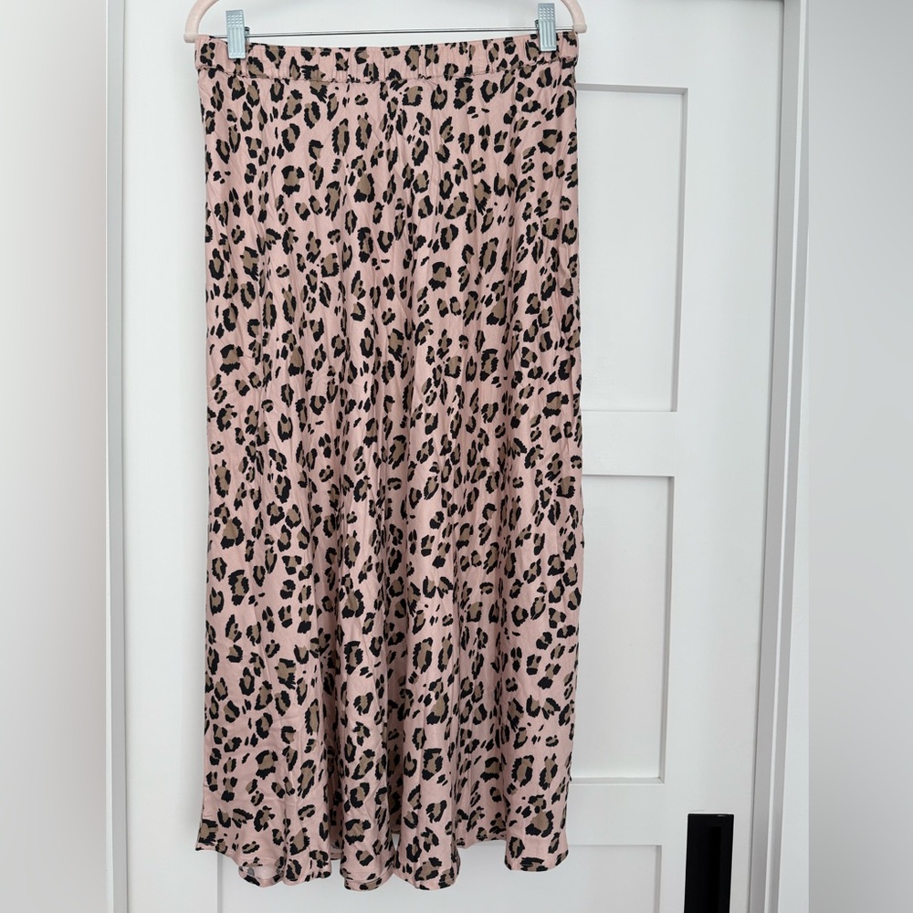 Adorable leopard maxi skirt. Brand new!